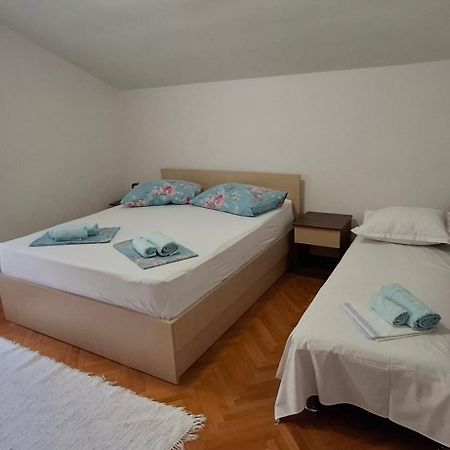 Downtown Dream Makarska Apartment Bagian luar foto