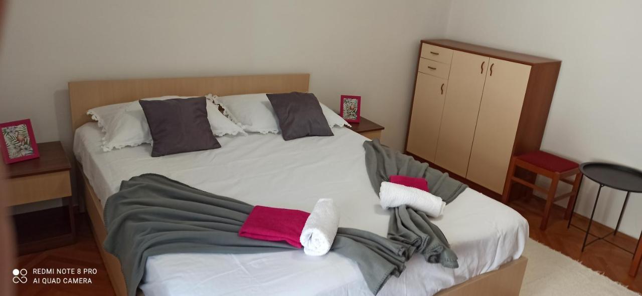 Downtown Dream Makarska Apartment Bagian luar foto